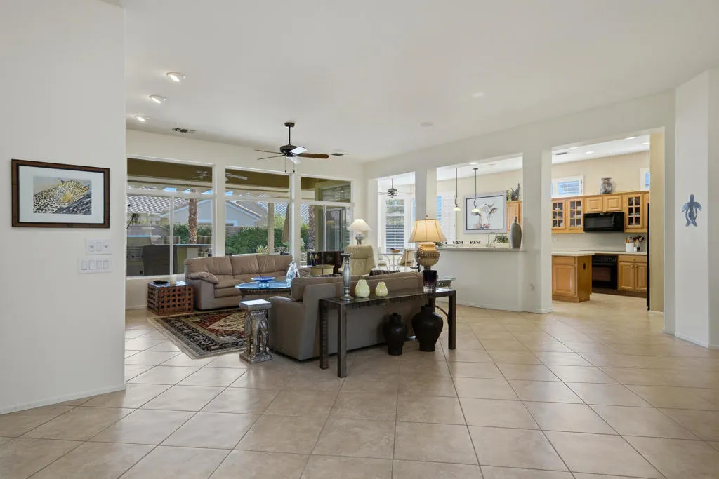 35902 Crescent Street, Palm Desert, California 92211 home-pic-8