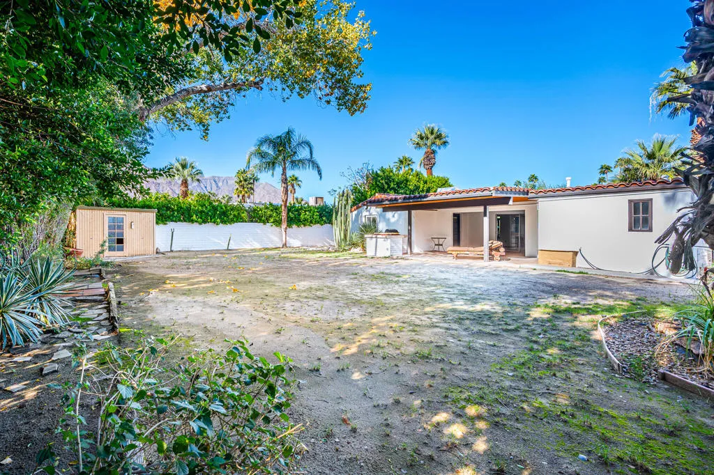 1065 E San Jacinto Way, Palm Springs, California 92262 home-pic-38