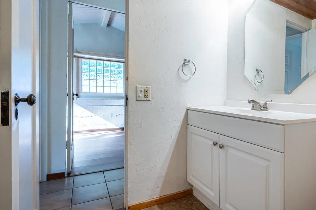 1065 E San Jacinto Way, Palm Springs, California 92262 home-pic-28