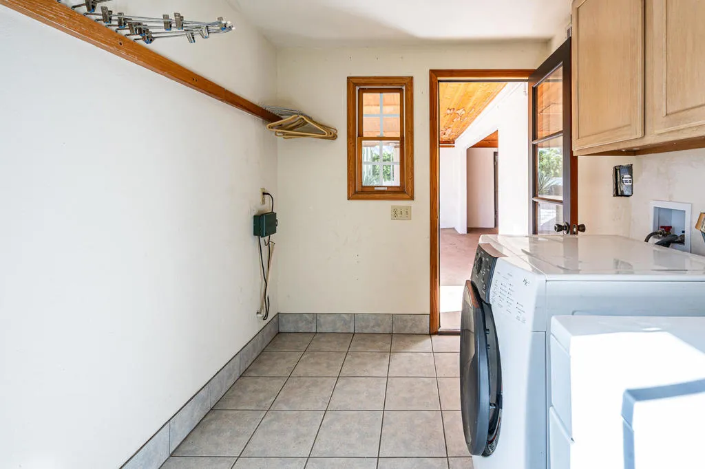 1065 E San Jacinto Way, Palm Springs, California 92262 home-pic-31