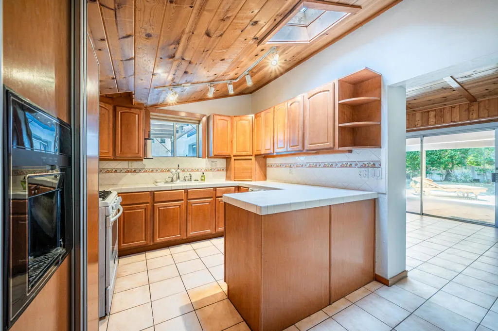 1065 E San Jacinto Way, Palm Springs, California 92262 home-pic-14