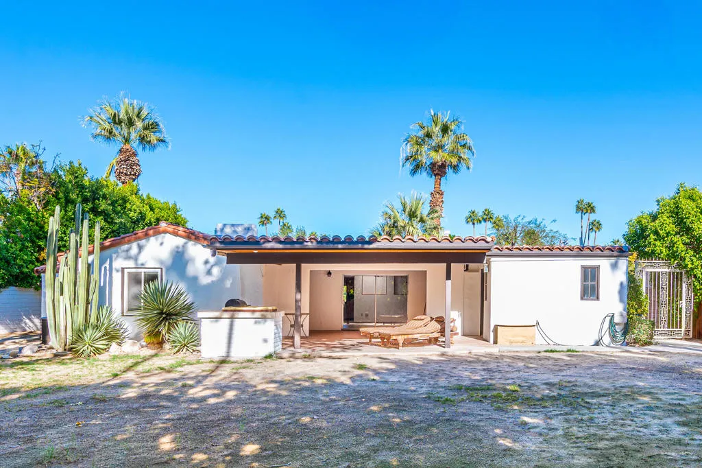 1065 E San Jacinto Way, Palm Springs, California 92262 home-pic-35