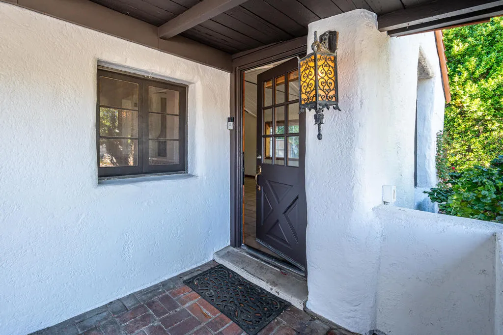 1065 E San Jacinto Way, Palm Springs, California 92262 home-pic-5