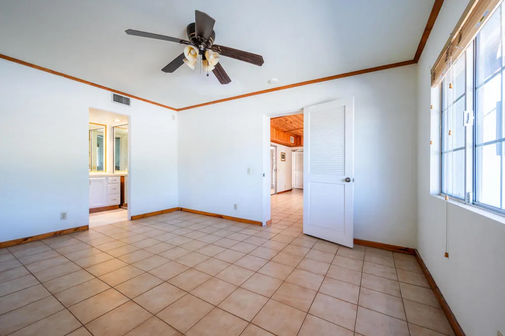 1065 E San Jacinto Way, Palm Springs, California 92262 home-pic-21