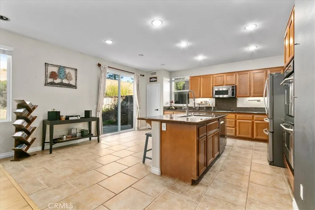 36554 Torrey Pines, Beaumont, California 92223 home-pic-6