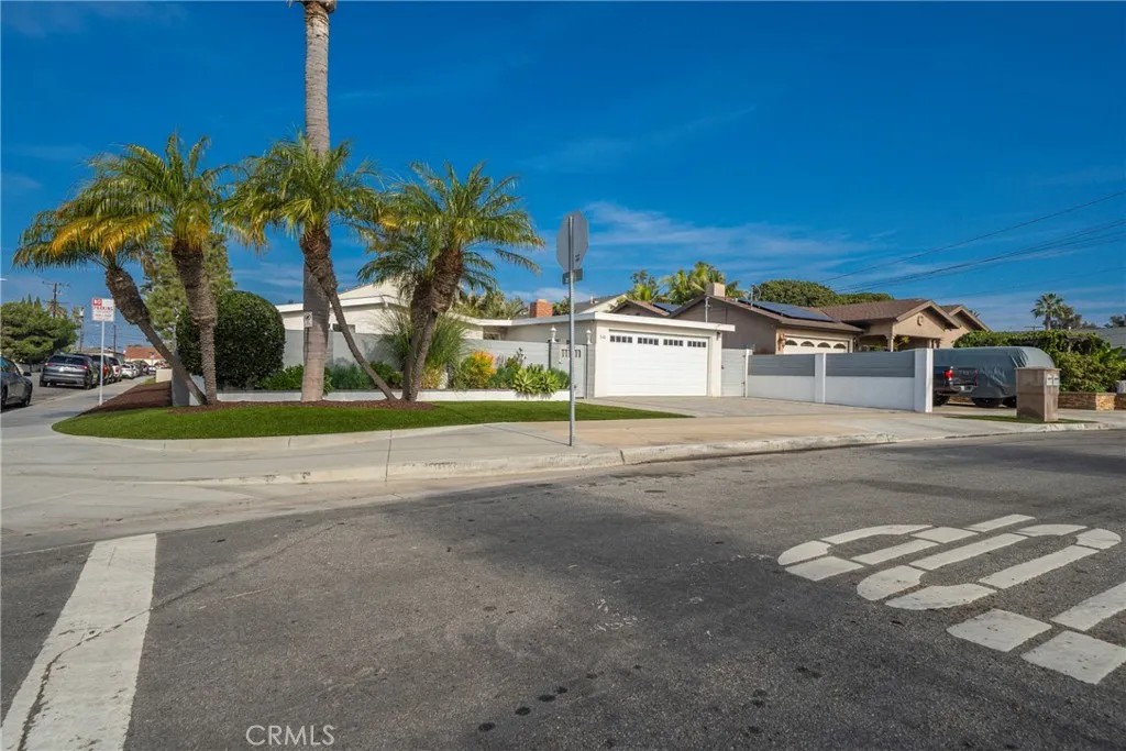 348 Hamilton, Costa Mesa, California 92627 home-pic-48