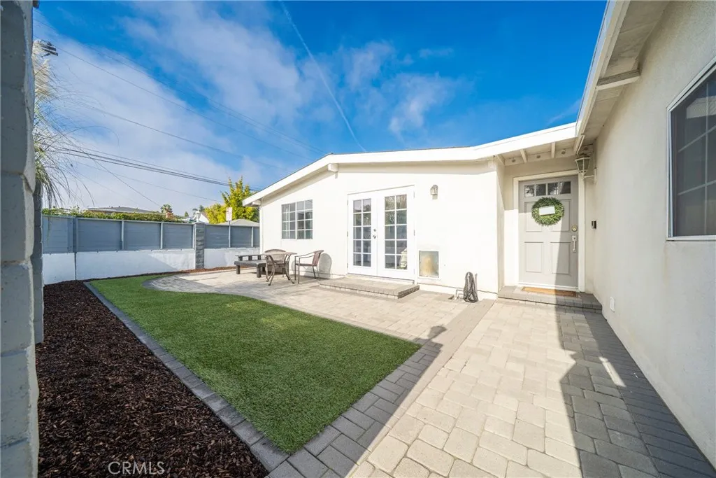 348 Hamilton, Costa Mesa, California 92627 home-pic-3