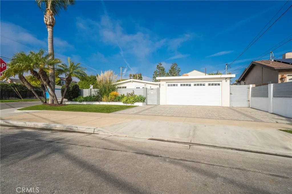 348 Hamilton, Costa Mesa, California 92627 home-pic-46