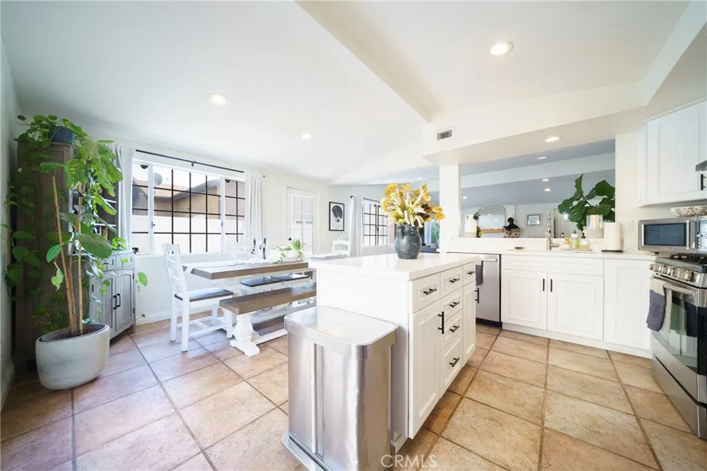 348 Hamilton, Costa Mesa, California 92627 home-pic-13