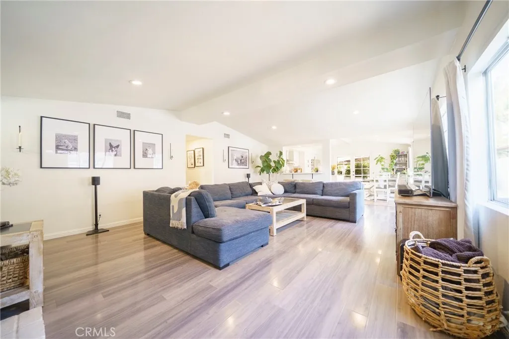 348 Hamilton, Costa Mesa, California 92627 home-pic-6