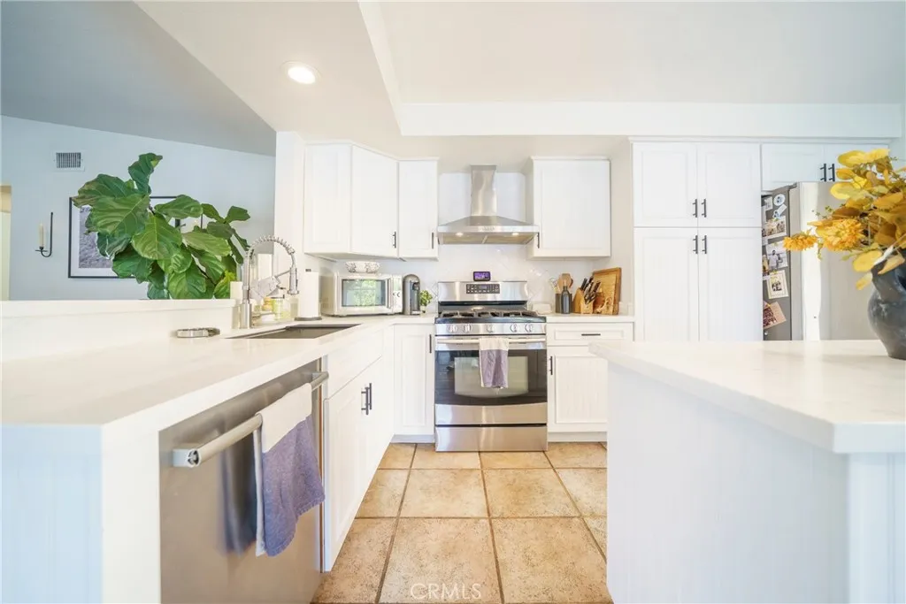 348 Hamilton, Costa Mesa, California 92627 home-pic-14