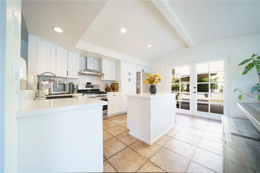 348 Hamilton, Costa Mesa, California 92627 home-pic-12