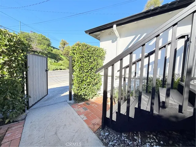 635 Saint Anns Drive, Laguna Beach, California 92651