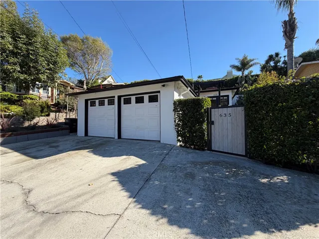635 Saint Anns Drive, Laguna Beach, California 92651