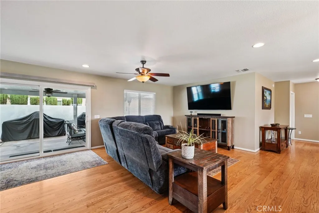 171 E 14th, Upland, California 91786 home-pic-5