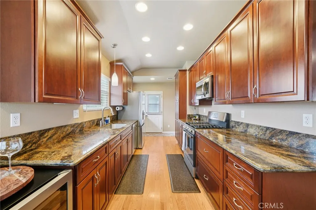 171 E 14th, Upland, California 91786 home-pic-7