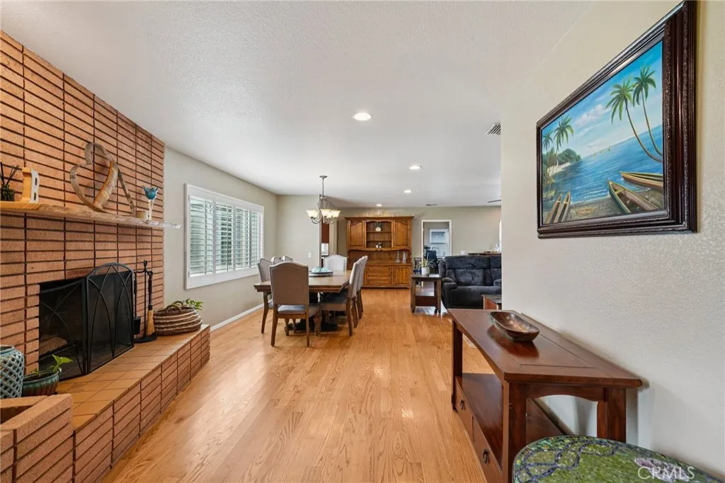 171 E 14th, Upland, California 91786 home-pic-4