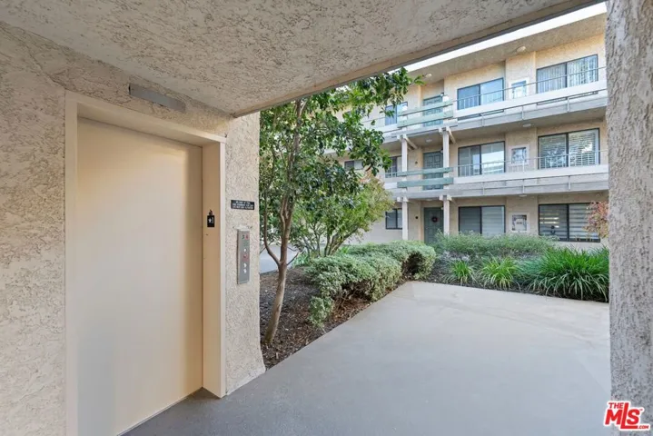 4141 Via Marisol 208, Los Angeles, California 90042