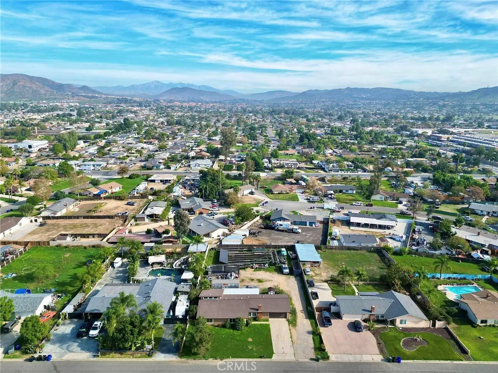 4496 Shetland Lane, Jurupa Valley, California 92509 home-pic-32