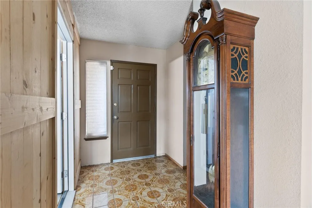 4496 Shetland Lane, Jurupa Valley, California 92509 home-pic-12