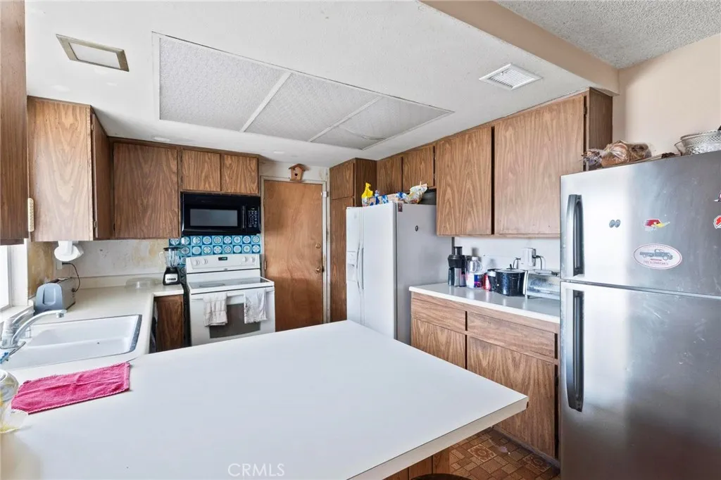 4496 Shetland Lane, Jurupa Valley, California 92509 home-pic-6