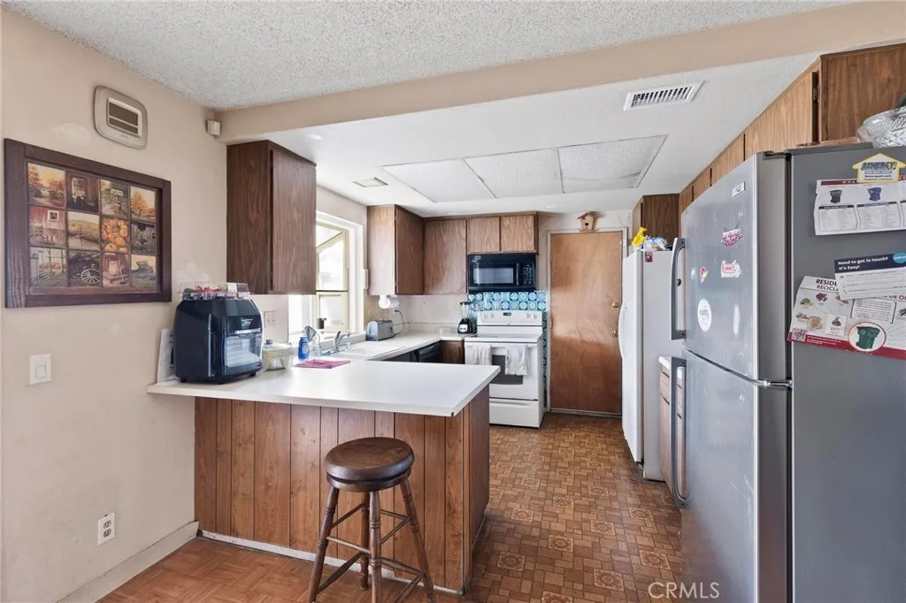4496 Shetland Lane, Jurupa Valley, California 92509 home-pic-5