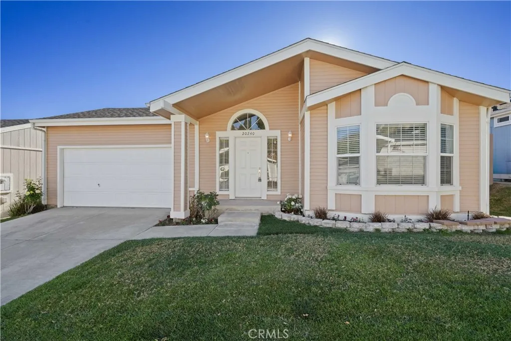 20240 Shadow Island Drive, Canyon Country, California 91351 home-pic-1