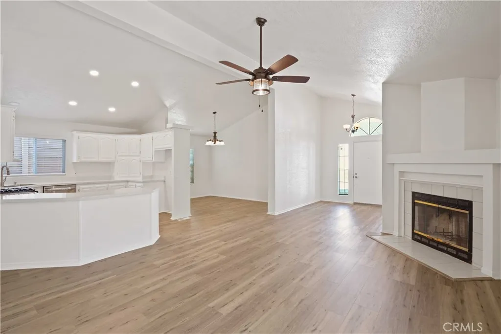 20240 Shadow Island Drive, Canyon Country, California 91351 home-pic-11