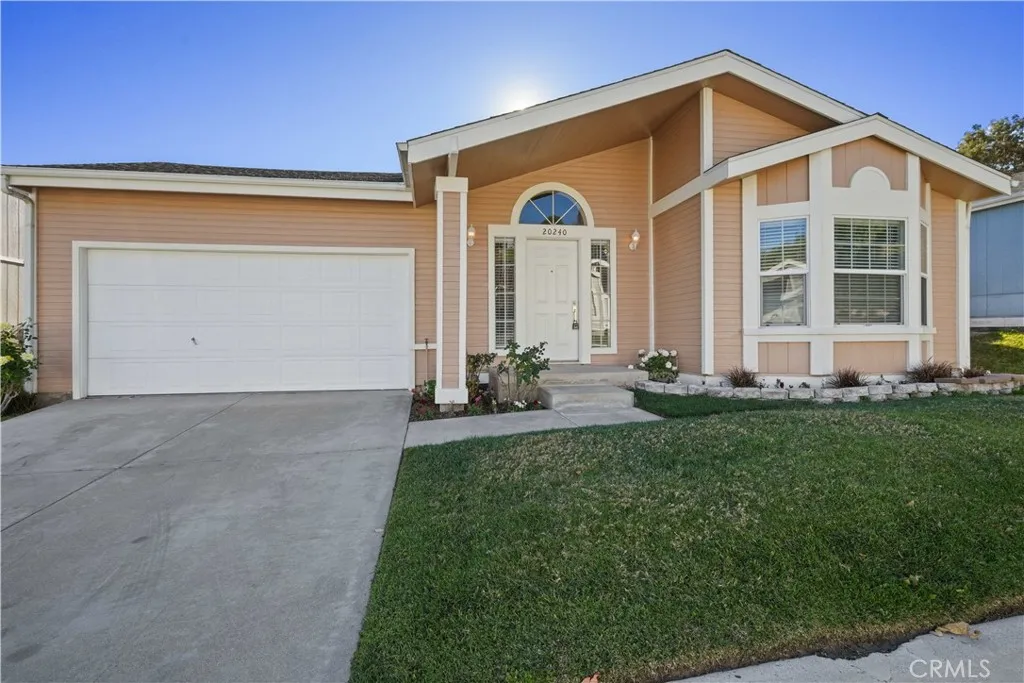 20240 Shadow Island Drive, Canyon Country, California 91351 home-pic-2