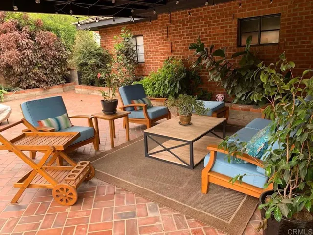Outdoor Lounge
