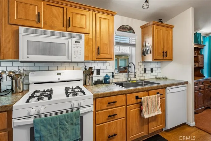 45935 Parkway, Big Bear City, California 92314
