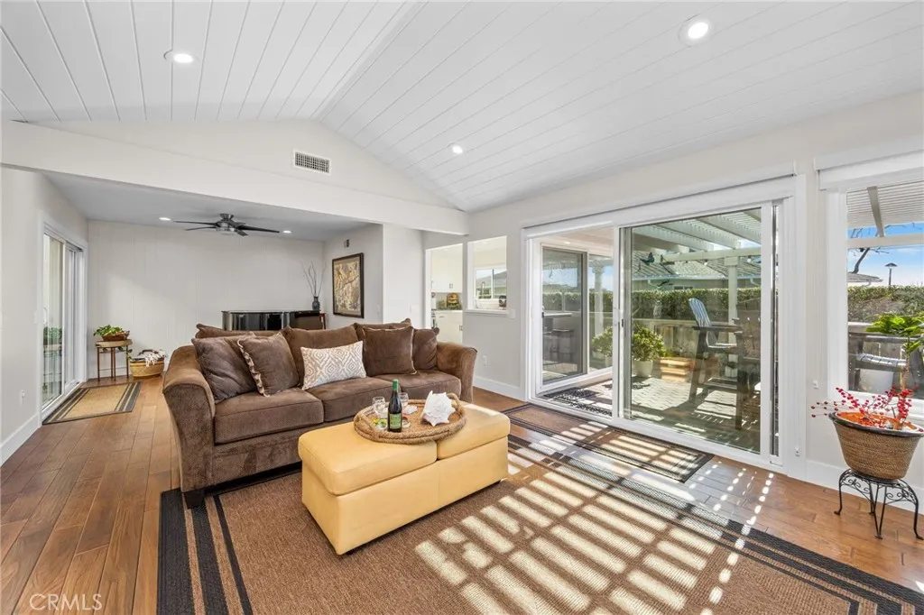 454 Camino Alondra, San Clemente, California 92672 home-pic-9