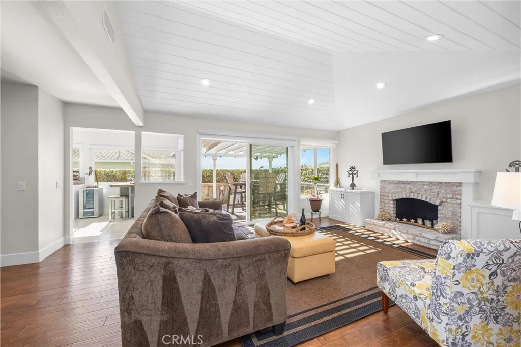 454 Camino Alondra, San Clemente, California 92672 home-pic-5