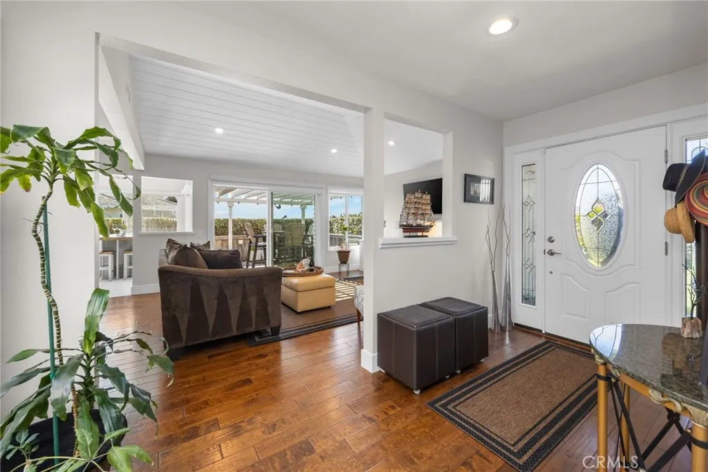 454 Camino Alondra, San Clemente, California 92672 home-pic-4
