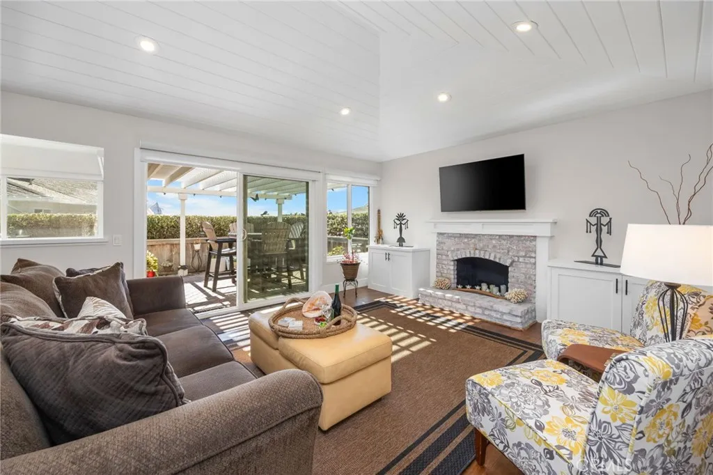 454 Camino Alondra, San Clemente, California 92672 home-pic-6