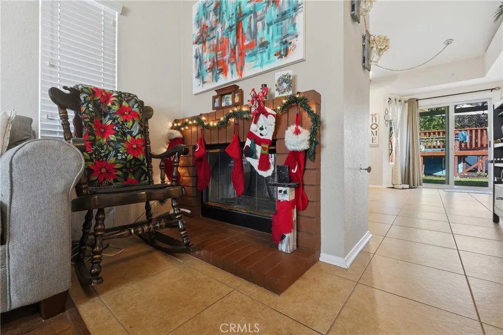 13463 Blackdeer, Corona, California 92883 home-pic-17