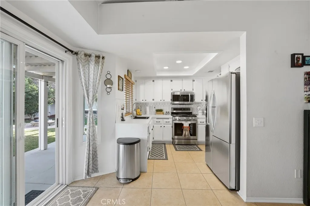 13463 Blackdeer, Corona, California 92883 home-pic-21