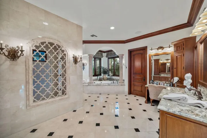 87-web-or-mls-HPSavona1220_087