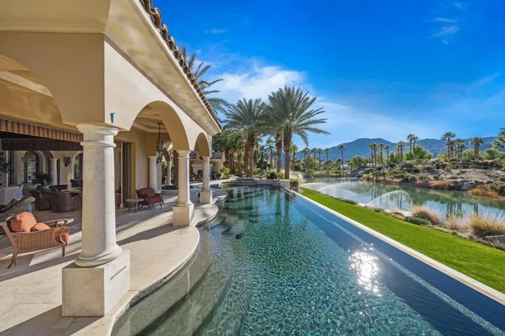 43-web-or-mls-HPSavona1220_043