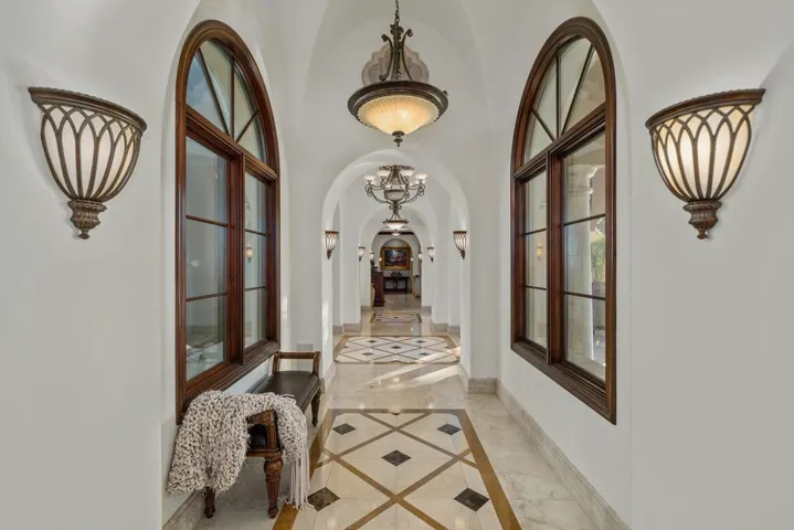 73-web-or-mls-HPSavona1220_073