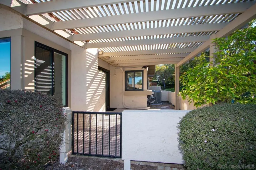 12863 Camino De La Breccia, San Diego, California 92128 home-pic-8