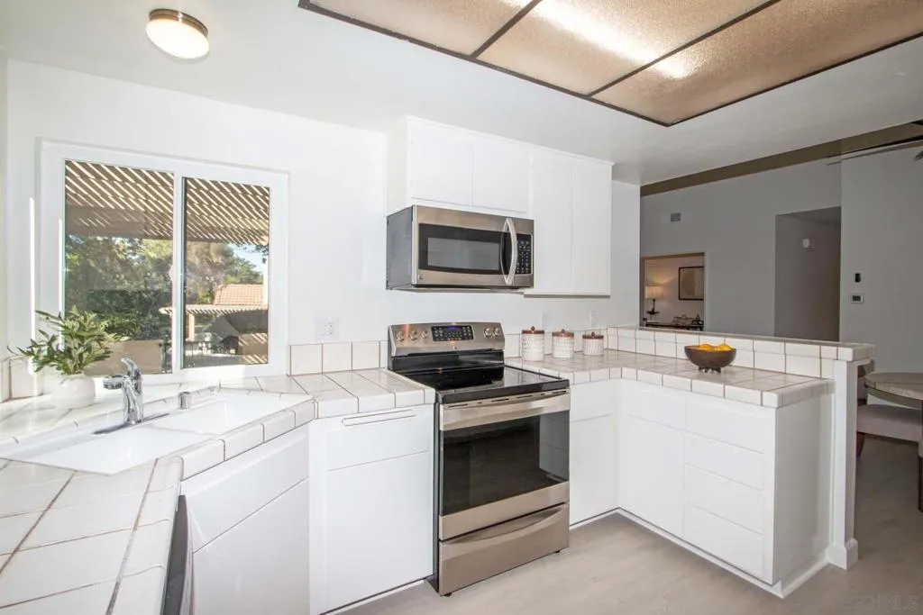12863 Camino De La Breccia, San Diego, California 92128 home-pic-18
