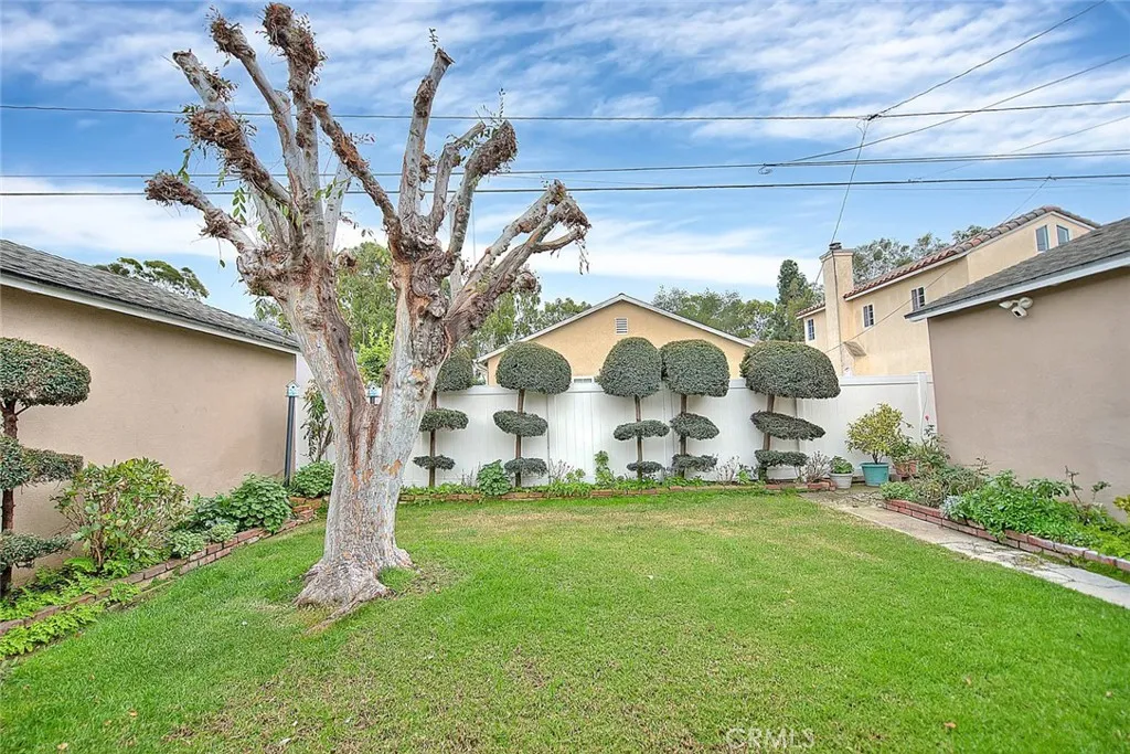 2942 Silva, Lakewood, California 90712 home-pic-47