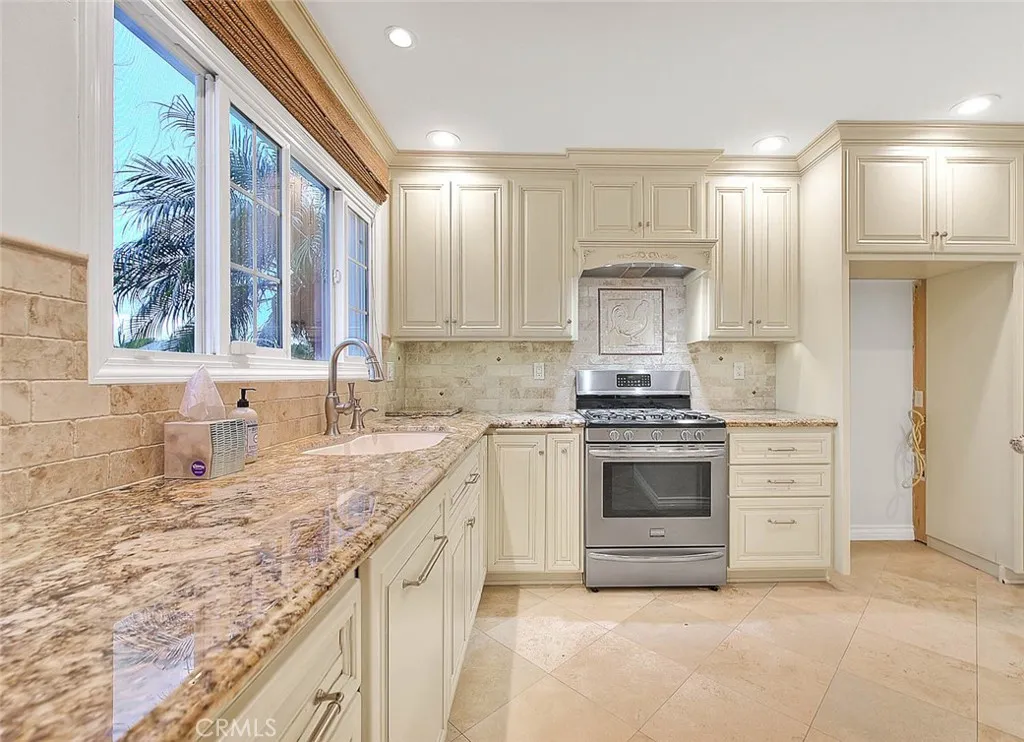 2942 Silva, Lakewood, California 90712 home-pic-7