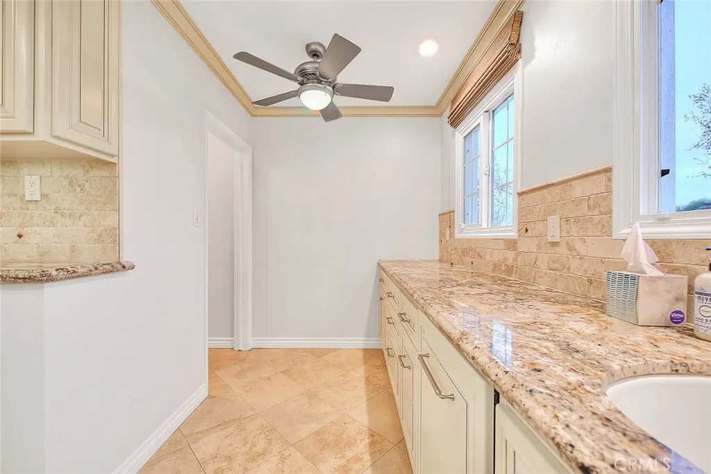 2942 Silva, Lakewood, California 90712 home-pic-15