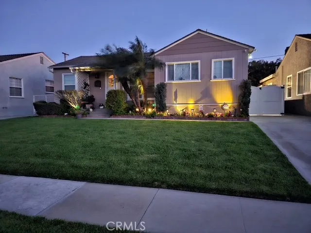 2942 Silva, Lakewood, California 90712 home-pic-1