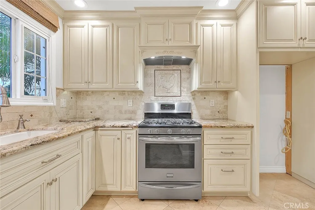 2942 Silva, Lakewood, California 90712 home-pic-8