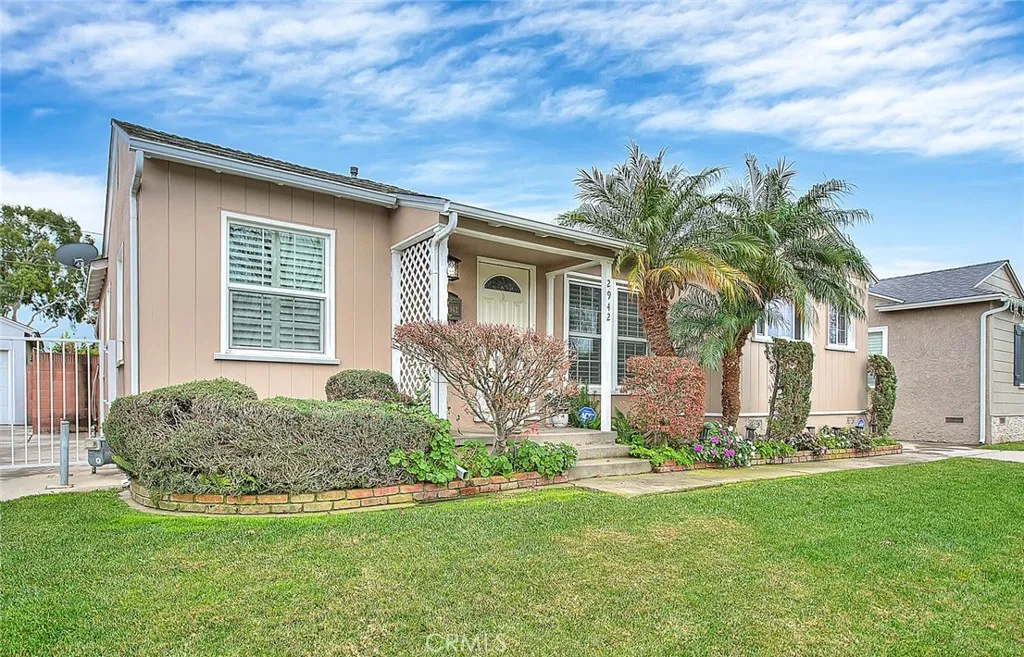 2942 Silva, Lakewood, California 90712 home-pic-4