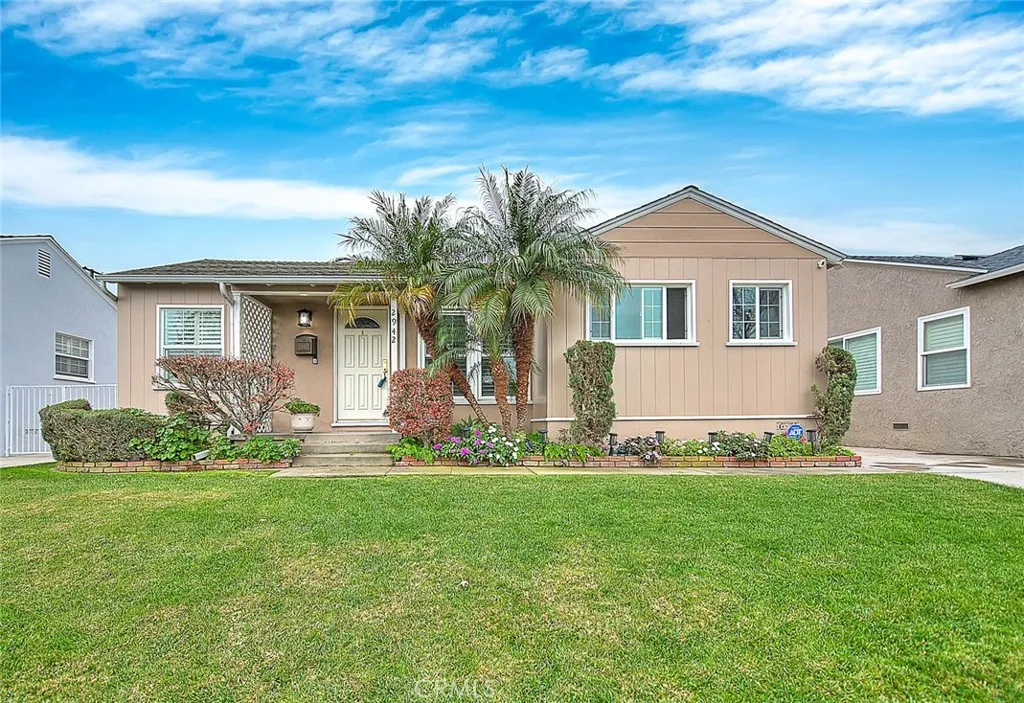 2942 Silva, Lakewood, California 90712 home-pic-2