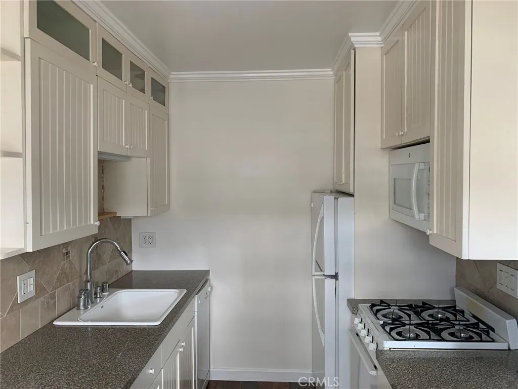 4401 E Division Street, Long Beach, California 90803 home-pic-29